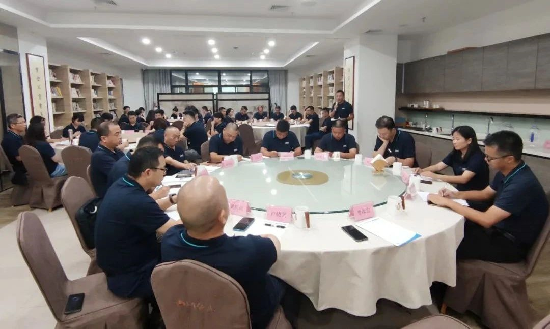 E:\lys\工作\綜合部\公司重大活動、新聞\2023.01.17 湖里區(qū)區(qū)委常委、副區(qū)長王達帶隊慰問我司\網(wǎng)站\微信圖片_20230209145301.jpg