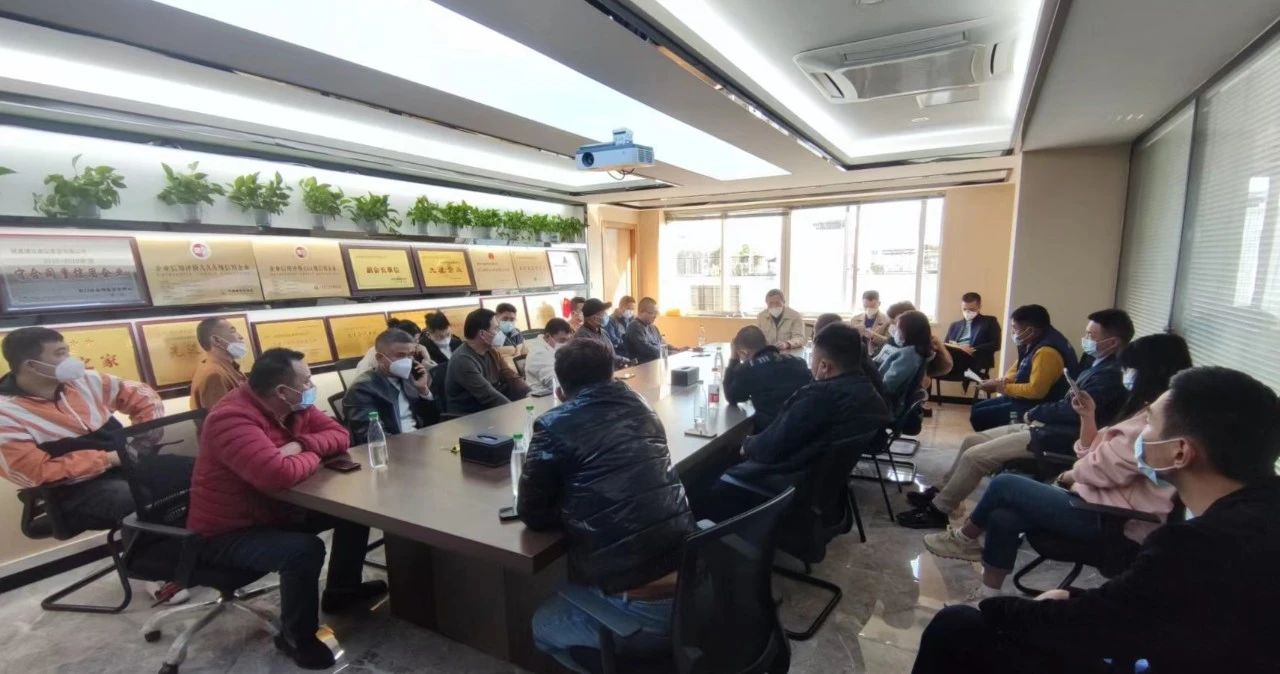 E:\lys\工作\綜合部\公司重大活動、新聞\2023.01.17 湖里區(qū)區(qū)委常委、副區(qū)長王達帶隊慰問我司\網(wǎng)站\微信圖片_20230209204013.jpg