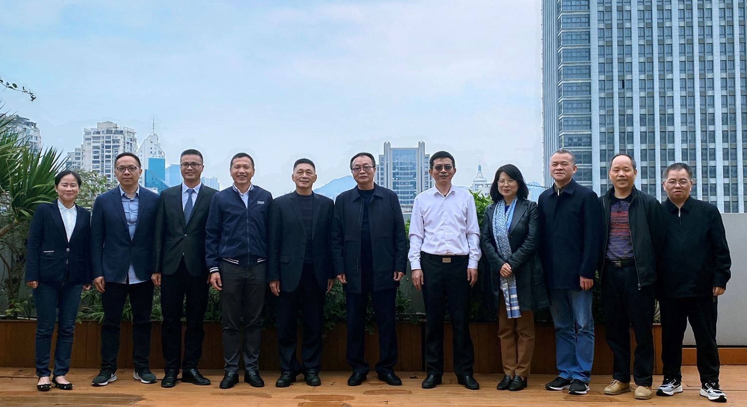 E:\lys\工作\綜合部\公司重大活動、新聞\2023.02.14 福建省、廈門市、龍巖市造價站領導蒞臨指導\新建文件夾\513ce664c1f63e2801a5a570ace782b - 副本 (2).jpg